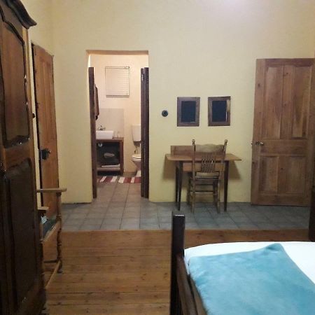 Calvinia Guesthouse מראה חיצוני תמונה