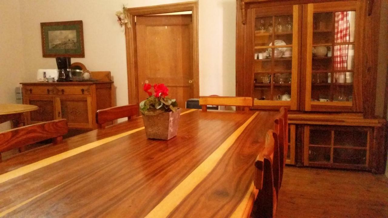 Calvinia Guesthouse מראה חיצוני תמונה