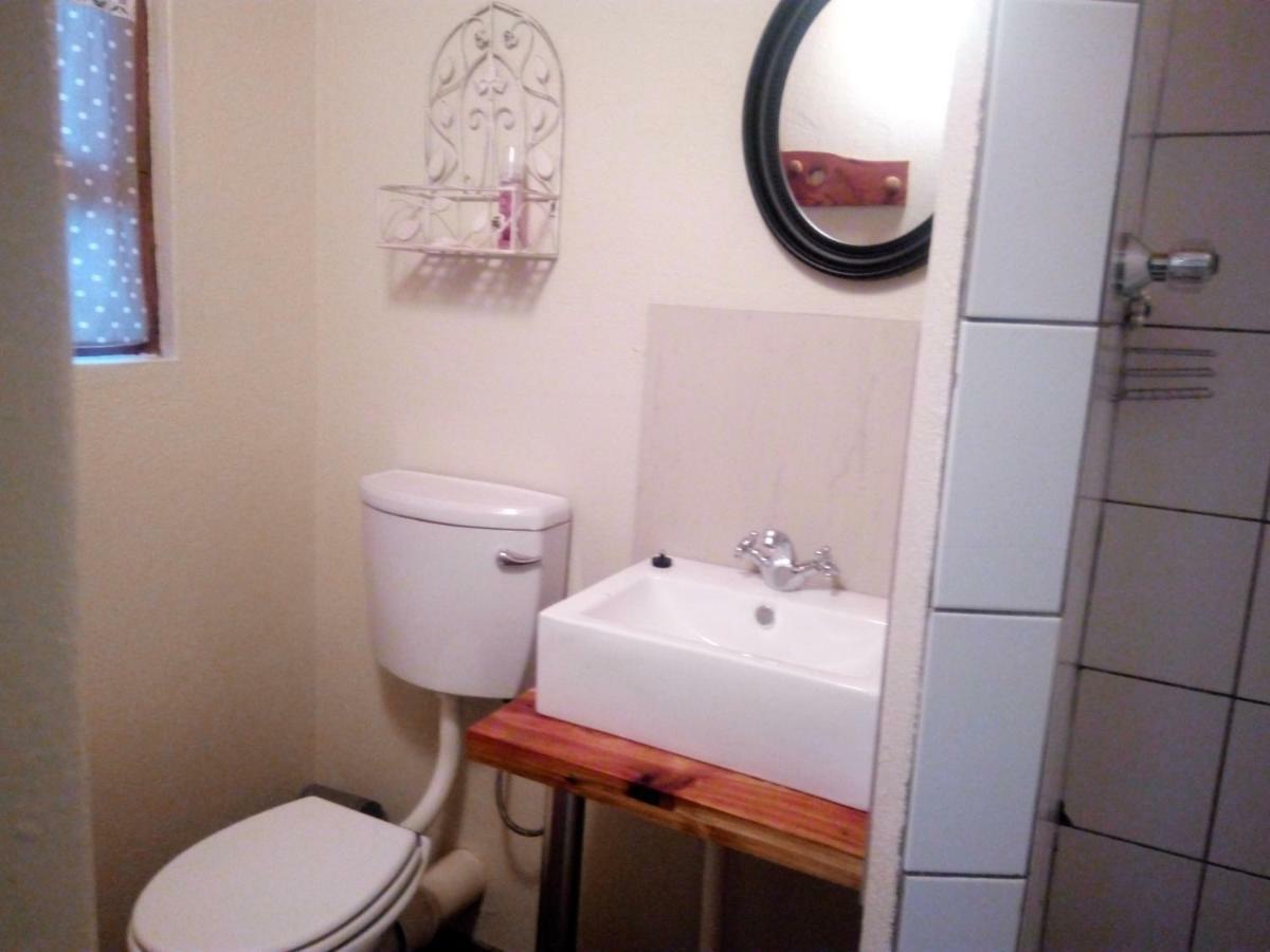 Calvinia Guesthouse מראה חיצוני תמונה