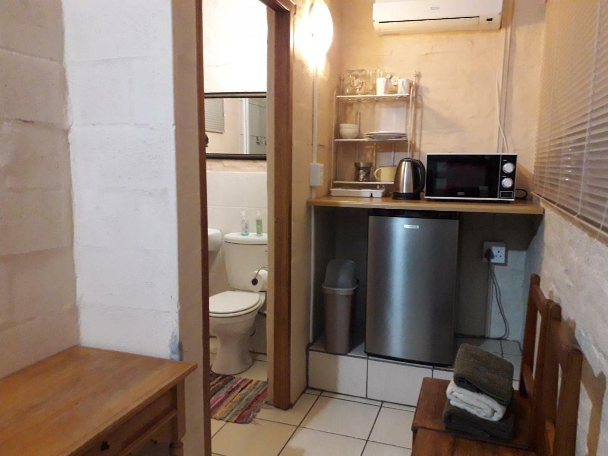 Calvinia Guesthouse מראה חיצוני תמונה