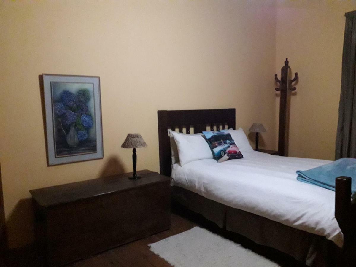 Calvinia Guesthouse מראה חיצוני תמונה